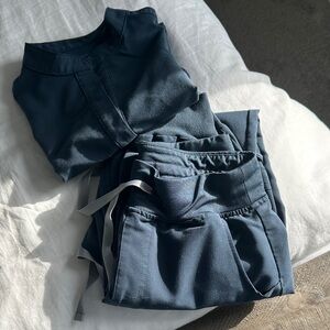 Dark Seal Gray Scrub Set